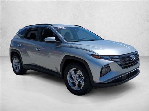 Used 2024 Hyundai Tucson SEL FWD image 3