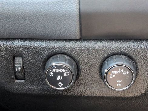 Used 2019 Chevrolet Colorado Z71 AWD/4WD image 19