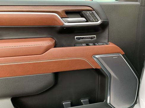 Used 2023 GMC Sierra 1500 Denali Ultimate image 16