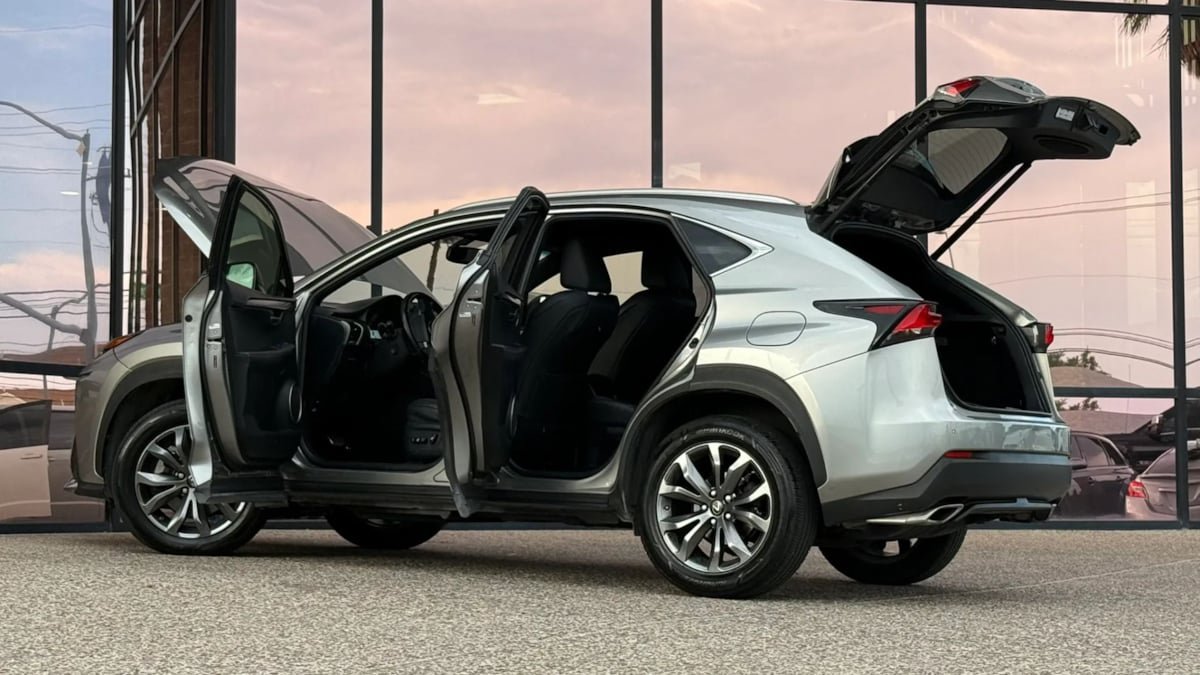 Used 2016 Lexus NX 200t F Sport w/ F Sport Premium Package FWD image 29