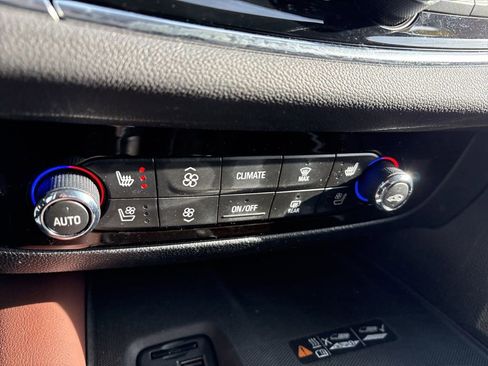 Used 2020 Buick Enclave Avenir w/ Avenir Technology Package image 18