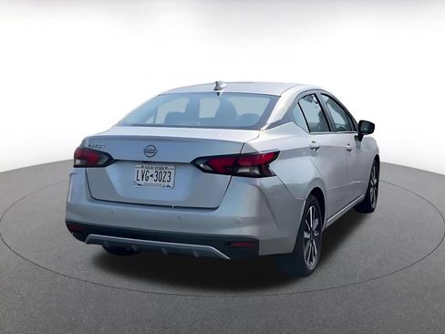 Used 2025 Nissan Versa SV FWD image 15