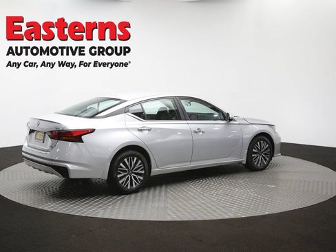 Used 2023 Nissan Altima 2.5 SV AWD/4WD image 41