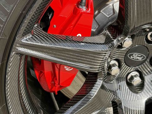 Used 2021 Ford Mustang Shelby GT500 w/ Carbon Fiber Track Pack image 18