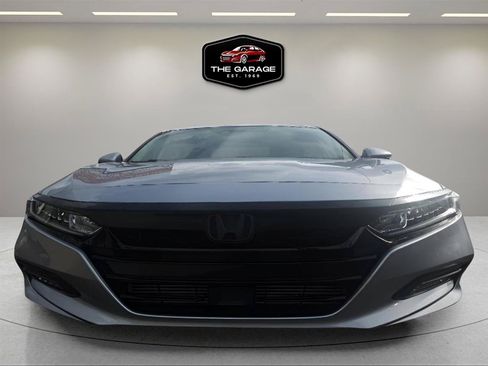 Used 2018 Honda Accord Sport image 2