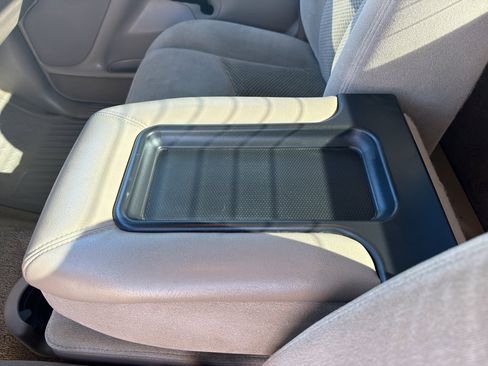 Used 2004 Chevrolet Silverado 1500 LS w/ Light Duty Power Package AWD/4WD image 11