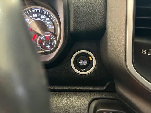 Used 2020 RAM 1500 Big Horn AWD/4WD image 17