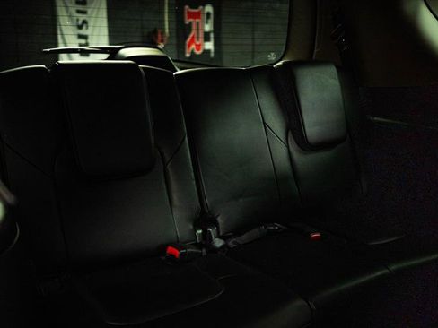 Used 2024 INFINITI QX80 Luxe image 12