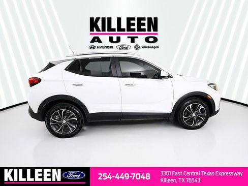Used 2023 Buick Encore GX Select image 9