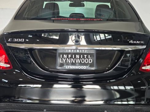 Used 2016 Mercedes-Benz C 300 4MATIC Sedan image 28