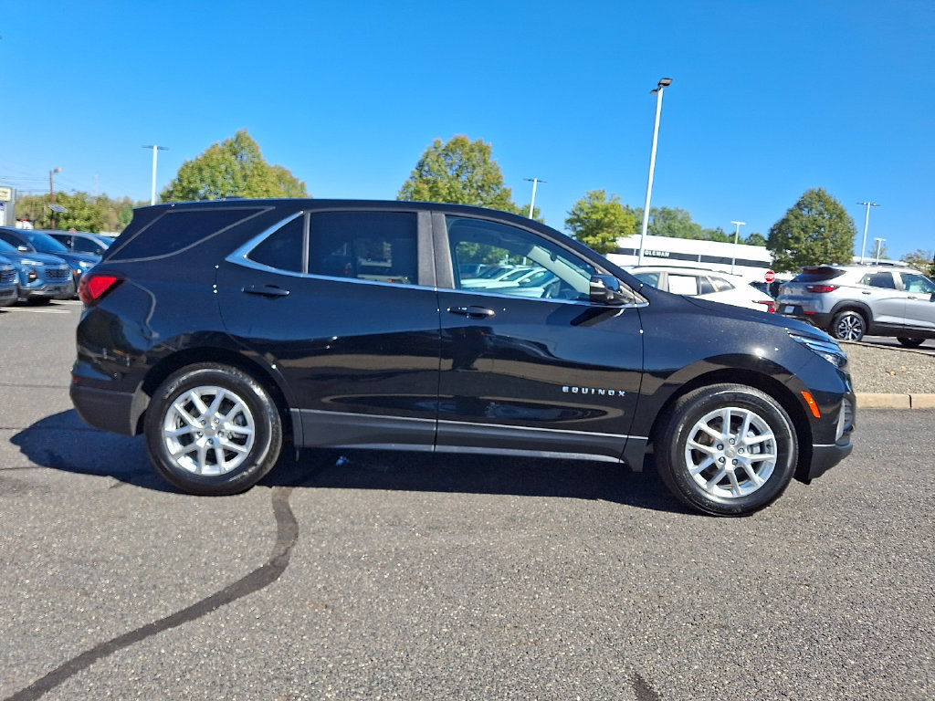 Certified 2024 Chevrolet Equinox LT FWD image 10