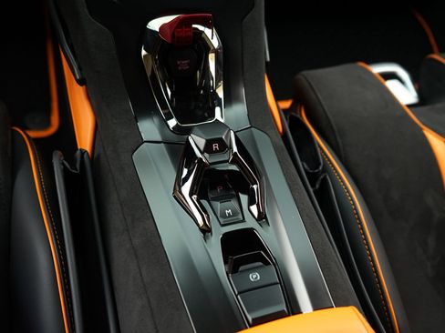 Used 2023 Lamborghini Huracan Tecnica RWD image 21