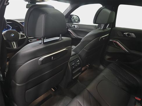 Certified 2025 BMW X6 M60i w/ Dynamic Handling Package image 11
