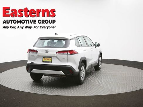 Used 2024 Toyota Corolla Cross L AWD/4WD image 38