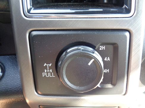 Used 2018 Ford F150 Limited w/ Trailer Tow Package image 22