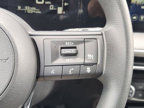 Used 2025 Nissan Kicks SV image 20