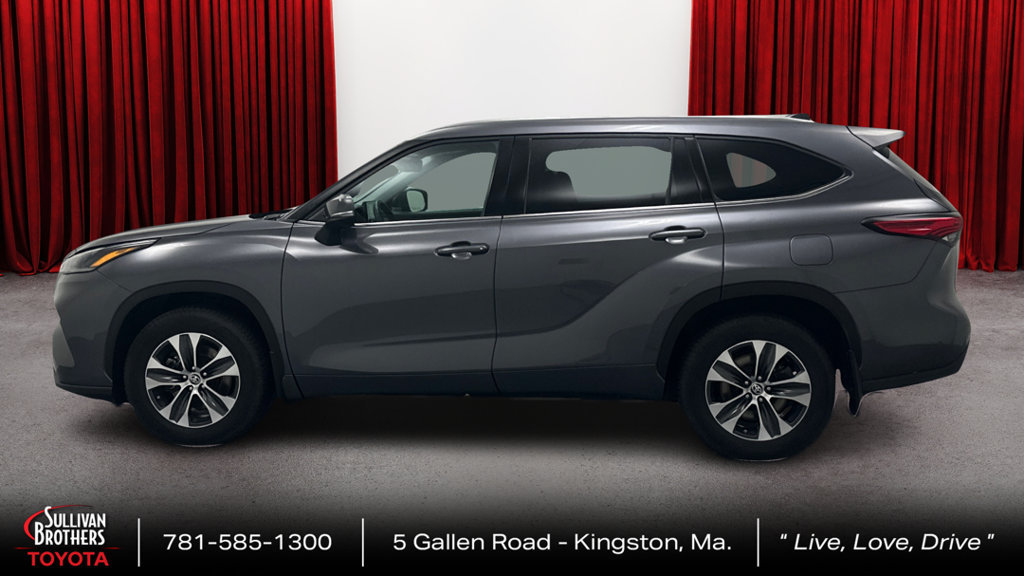 Certified 2021 Toyota Highlander XLE AWD/4WD image 8