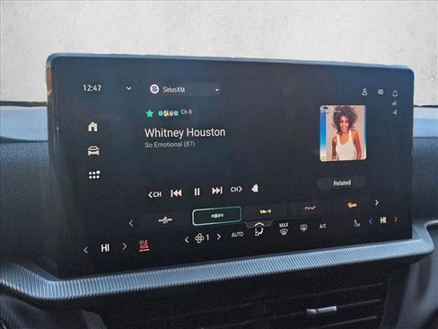 Used 2025 Ford Explorer ST image 13