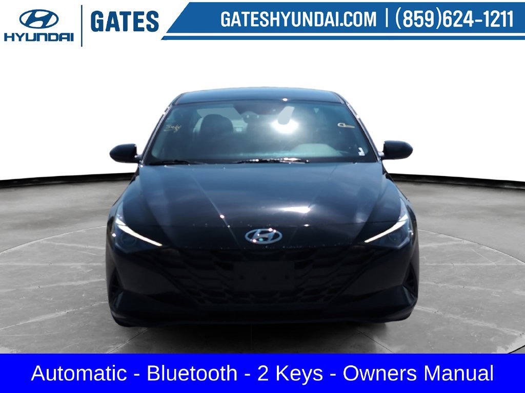 Used 2021 Hyundai Elantra SE FWD image 4
