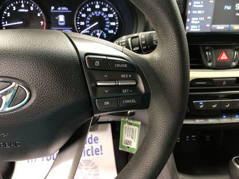 Used 2020 Hyundai Elantra GT FWD image 28