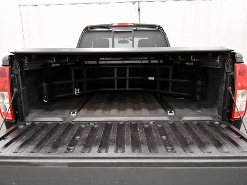 Used 2017 Nissan Frontier SV w/ SV Value Truck Package image 7