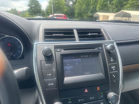 Used 2017 Toyota Camry LE FWD image 14