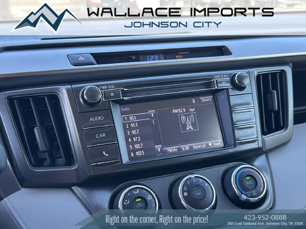 Used 2015 Toyota RAV4 LE AWD/4WD image 22