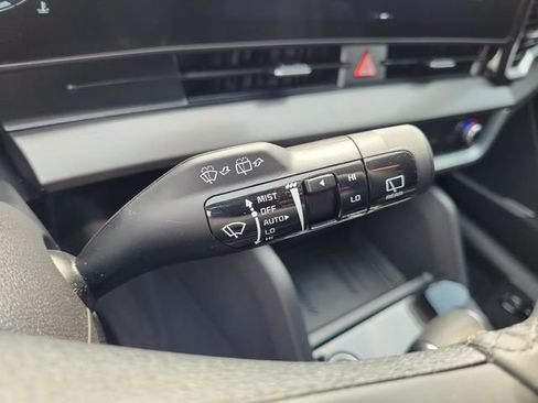Used 2025 Kia Sportage EX FWD image 26