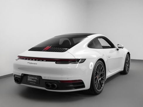 Used 2021 Porsche 911 Carrera image 12