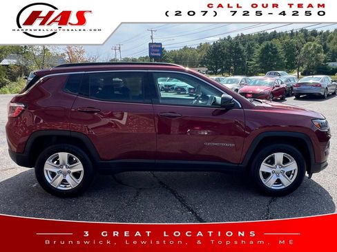 Used 2022 Jeep Compass Latitude image 8