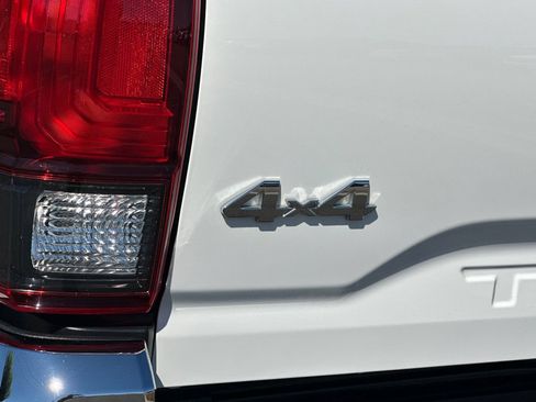 Used 2023 Toyota Tacoma SR5 AWD/4WD image 29