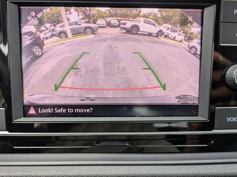 Used 2024 Volkswagen Jetta SE FWD image 14