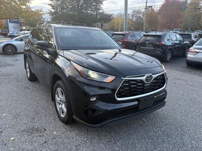 Used 2022 Toyota Highlander LE