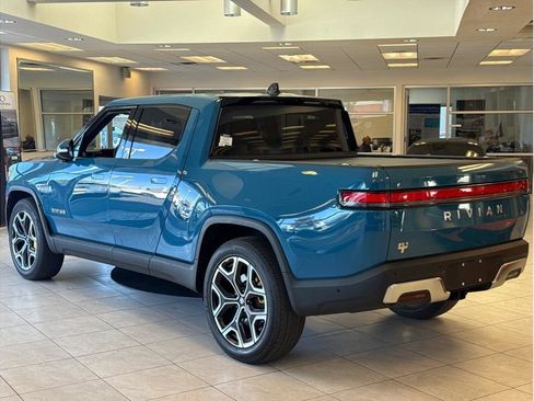 Used 2022 Rivian R1T Launch Edition image 7