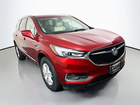 Used 2018 Buick Enclave Essence FWD image 1
