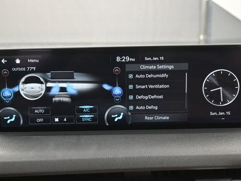 Used 2023 Genesis GV70 2.5T AWD/4WD image 13