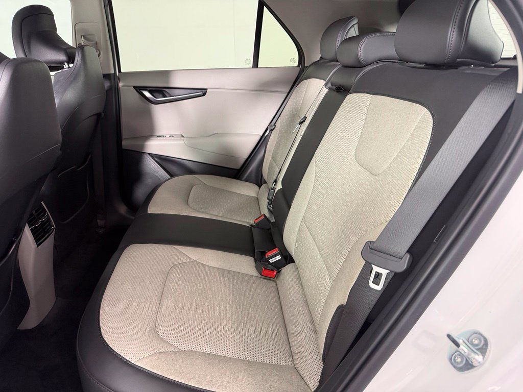 Used 2023 Kia Niro Wave FWD image 18