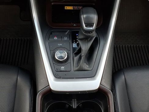 Used 2024 Toyota RAV4 Limited w/ Advanced Technology Package image 25