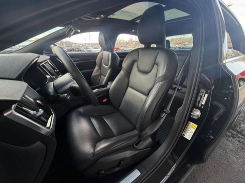 Used 2018 Volvo S90 T5 Momentum w/ Convenience Package image 9