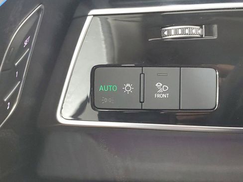 Used 2025 Audi Q8 Premium Plus AWD/4WD image 34