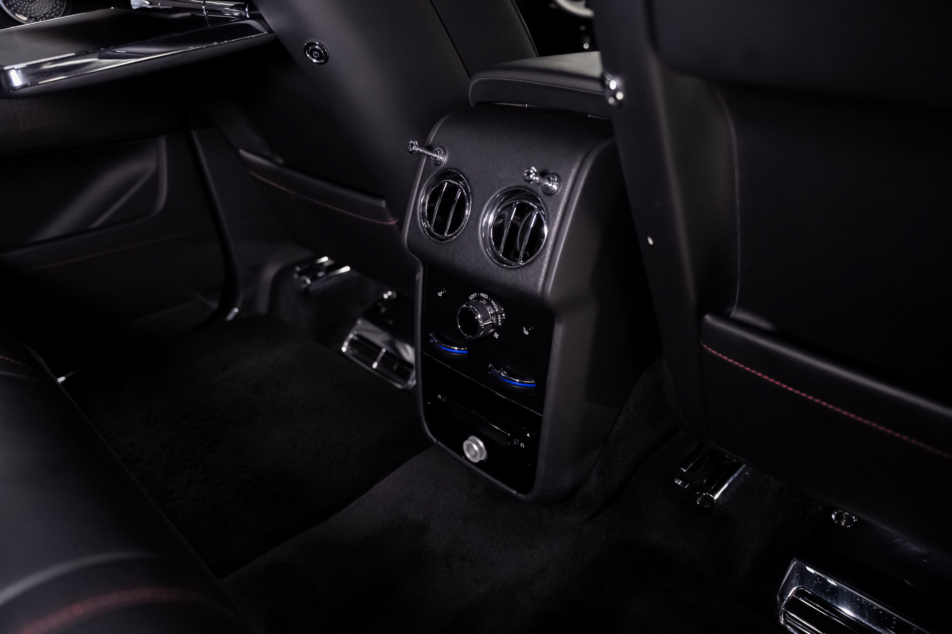Used 2022 Rolls-Royce Cullinan w/ Technology Package AWD/4WD image 74
