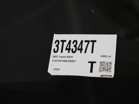 Used 2022 Toyota RAV4 XLE w/ Convenience Package image 30