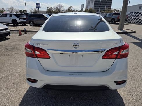 Used 2017 Nissan Sentra SL w/ SL Premium Technology Package image 13