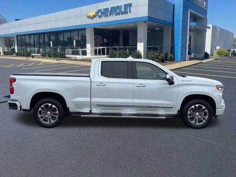 Used 2023 Chevrolet Silverado 1500 High Country w/ Z71 Off-Road Package image 8