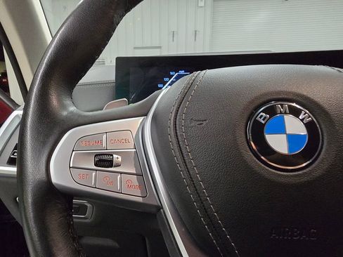 Used 2025 BMW X7 xDrive40i image 21