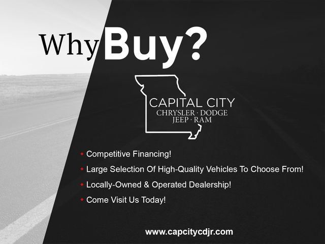 Used 2025 Jeep Gladiator Rubicon w/ Convenience Group AWD/4WD image 3