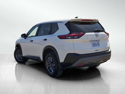 Used 2023 Nissan Rogue S AWD/4WD image 9