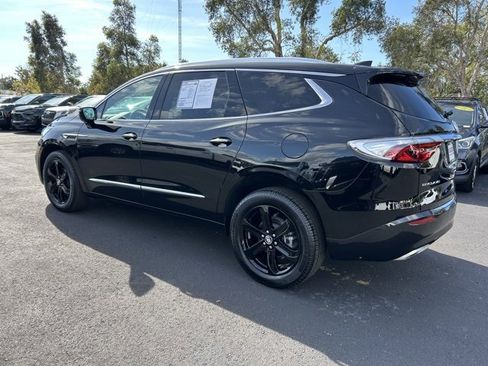 Used 2023 Buick Enclave Essence w/ Sport Touring Edition image 4