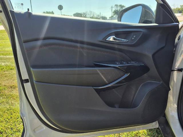 New 2026 Chevrolet Trax RS w/ Sunroof Package FWD image 12