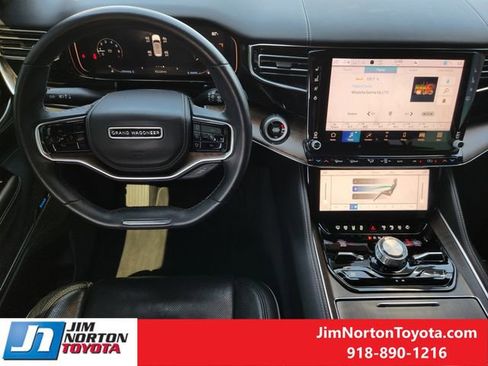 Used 2022 Jeep Grand Wagoneer Series II image 27